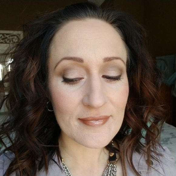 Meet your Posher, Mel's - Picture 1 of 1